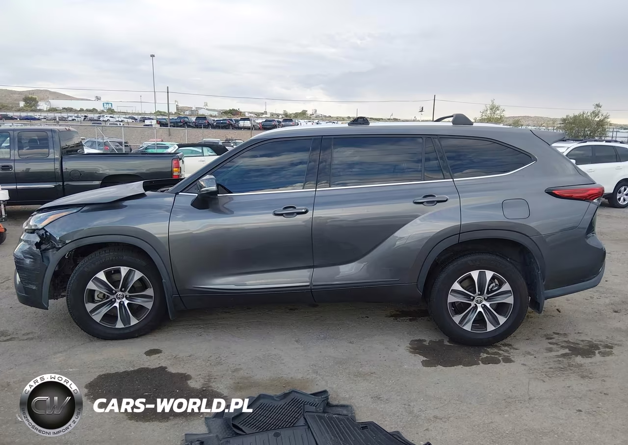 2022 Toyota Highlander Xle VIN:5TDGZRBH2NS220613 - 13