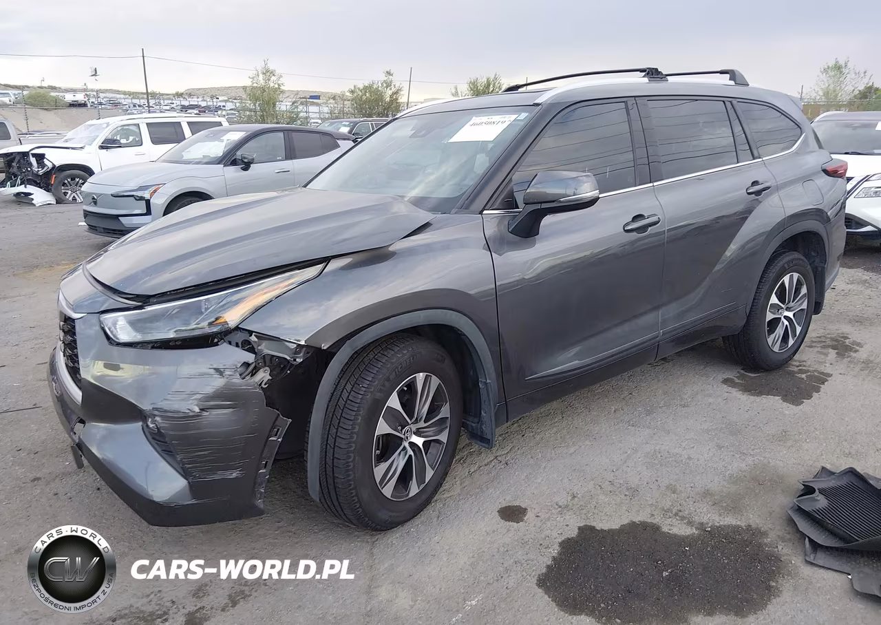 2022 Toyota Highlander Xle VIN:5TDGZRBH2NS220613 - 2