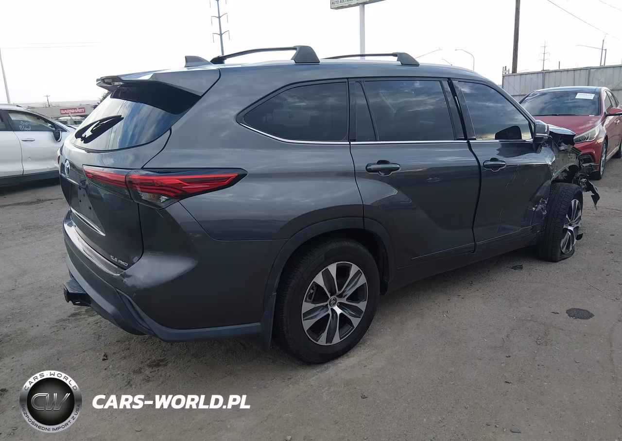 2022 Toyota Highlander Xle VIN:5TDGZRBH2NS220613 - 4