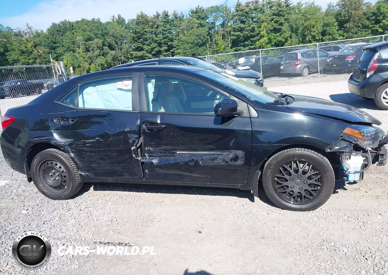 2017 Toyota Corolla Le VIN:2T1BURHE6HC752367 - 13