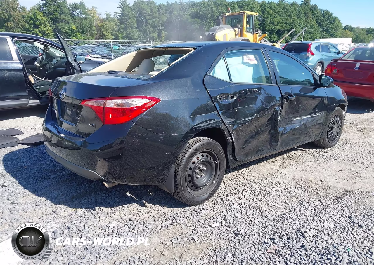 2017 Toyota Corolla Le VIN:2T1BURHE6HC752367 - 4