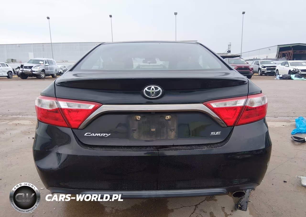 2015 Toyota Camry Se VIN:4T1BF1FK4FU109595 - 17