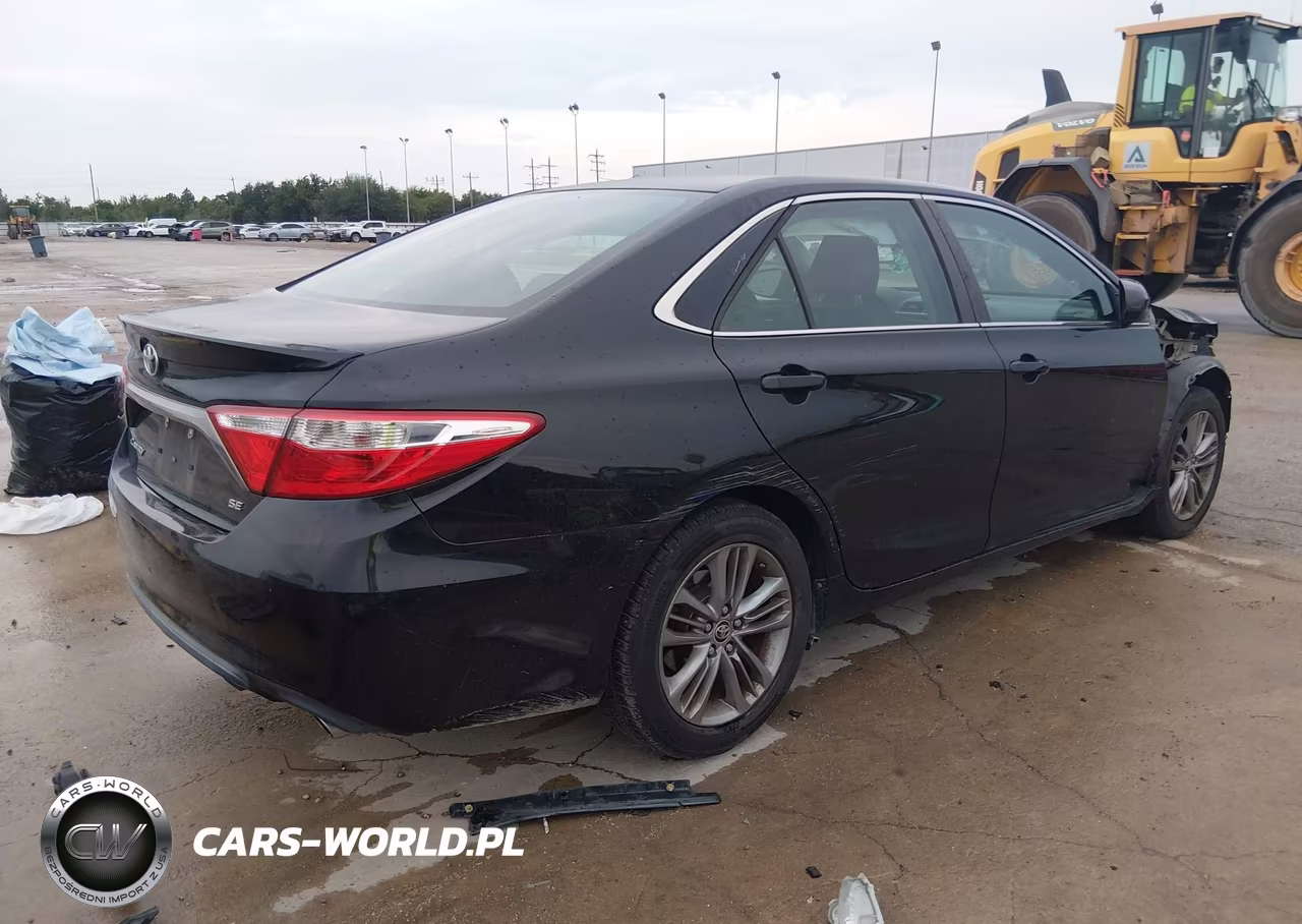 2015 Toyota Camry Se VIN:4T1BF1FK4FU109595 - 4
