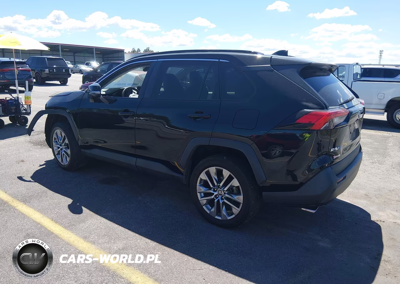 2021 Toyota Rav4 Xle Premium VIN:2T3C1RFV1MC168993 - 3