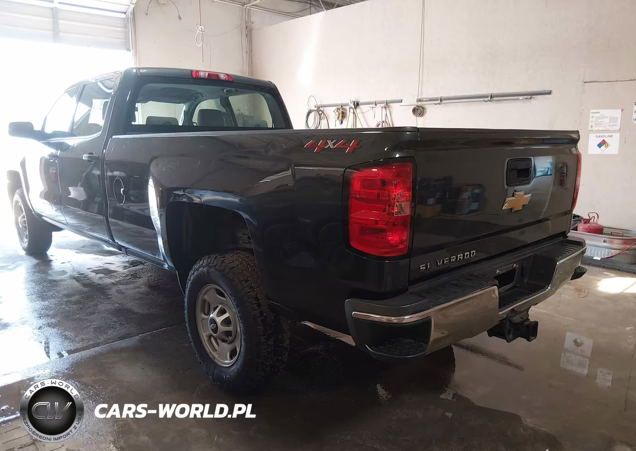 2018 Chevrolet Silverado 2500Hd Wt VIN:1GC1KUEG2JF258711 - 3