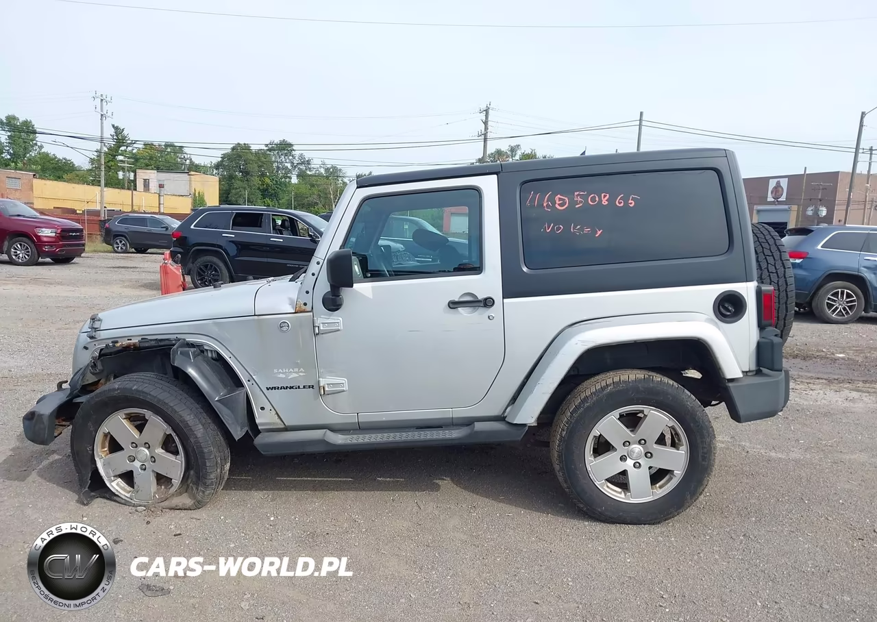 2011 Jeep Wrangler Sahara VIN:1J4AA5D1XBL585814 - 13