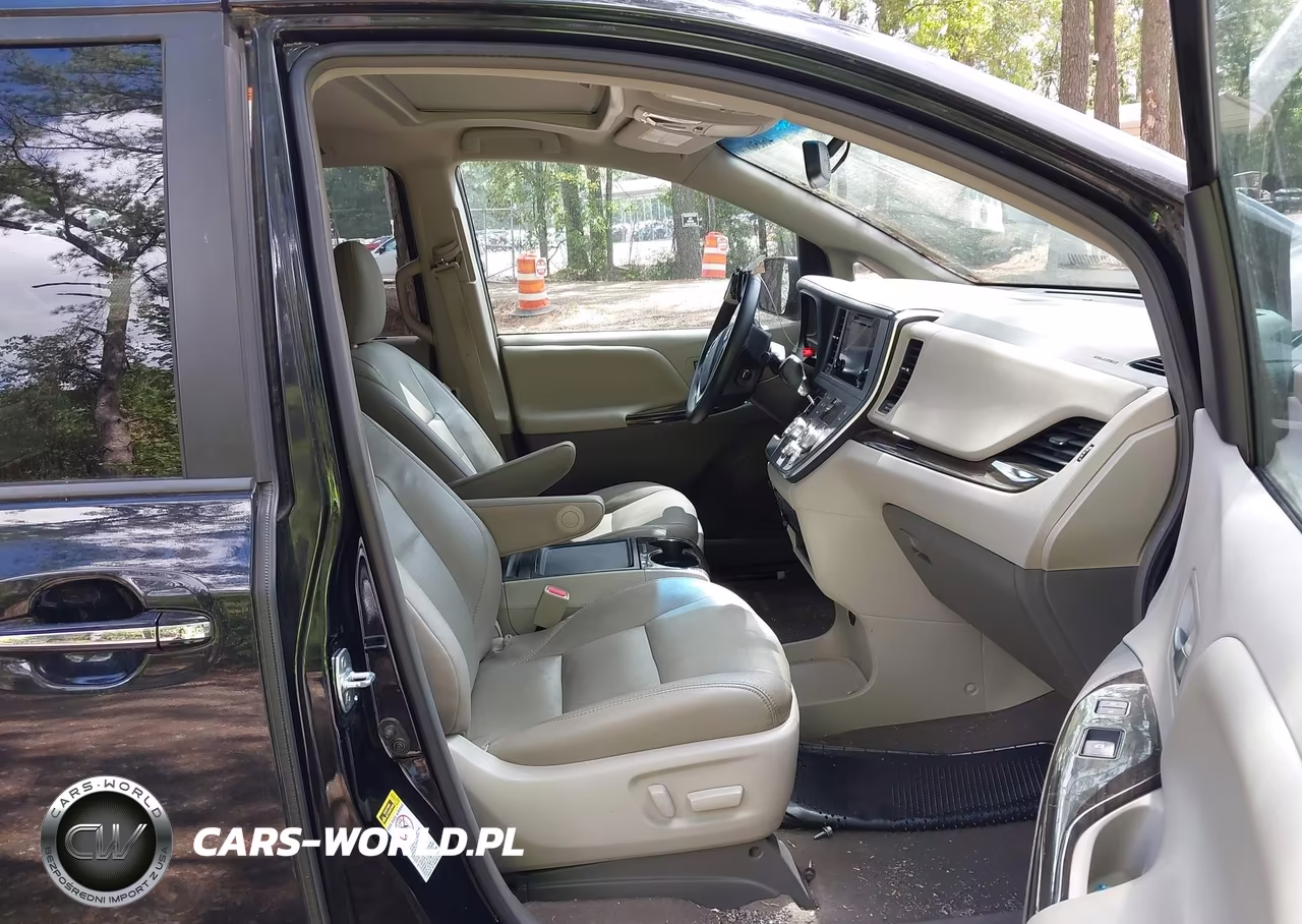 2017 Toyota Sienna Xle 8 Passenger VIN:5TDYZ3DCXHS795808 - 5
