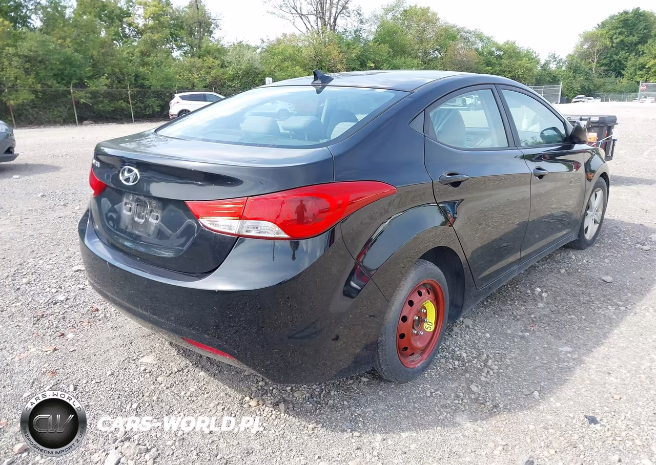 2013 Hyundai Elantra Gls VIN:KMHDH4AE8DU555610 - 4