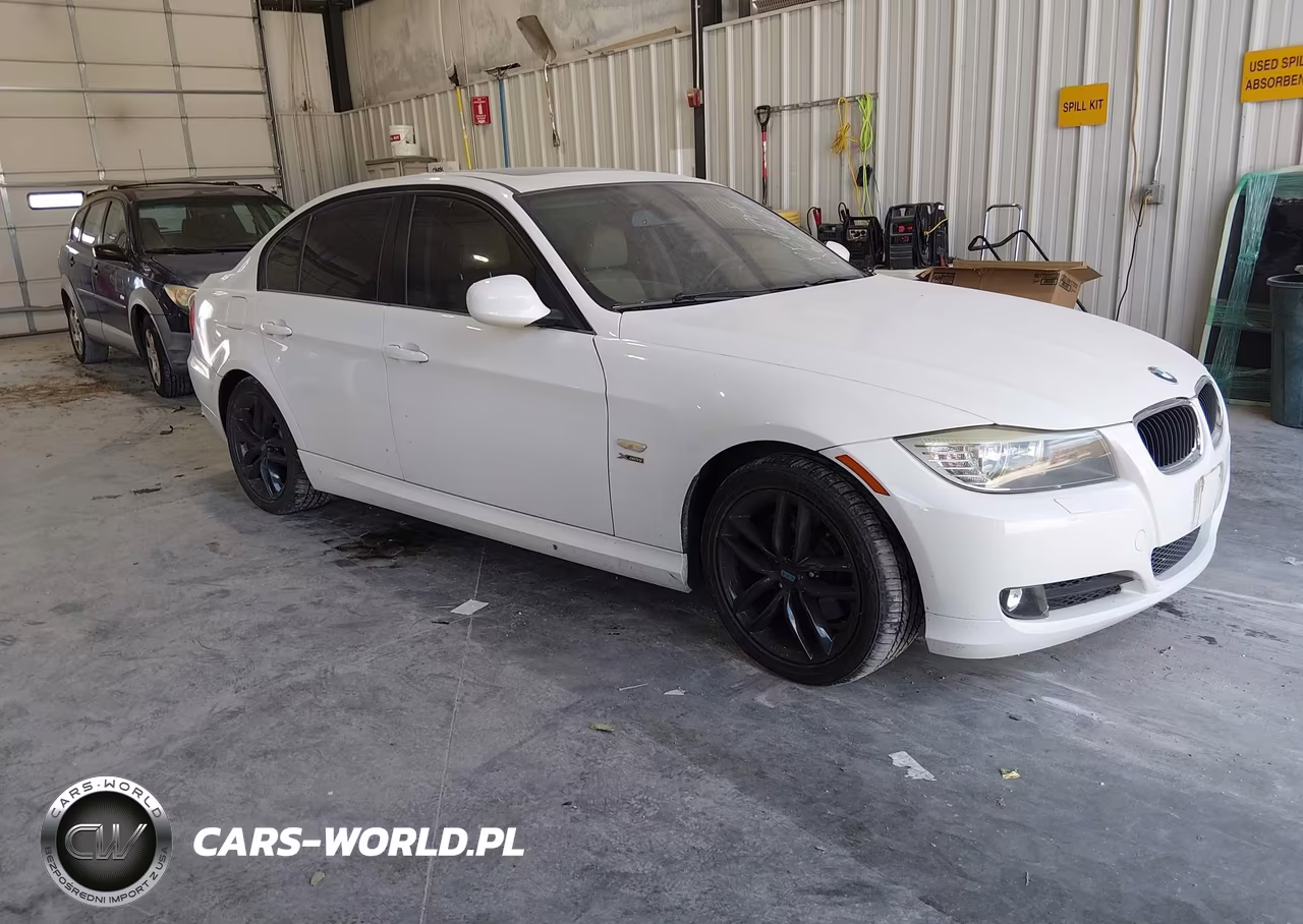 2011 BMW 328I xDrive – zdjęcie 1 z 11