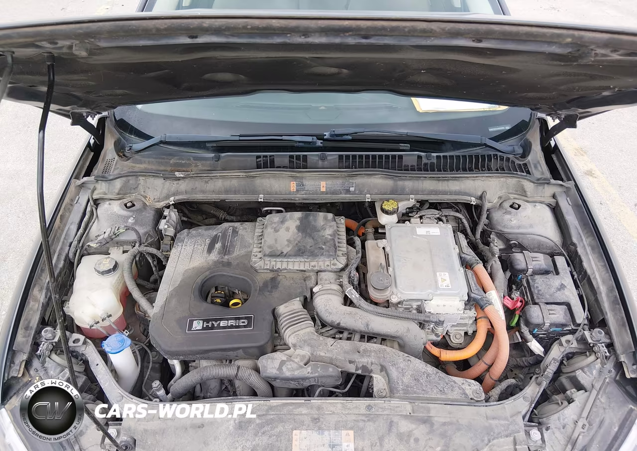 2018 Ford Fusion Hybrid S VIN:3FA6P0UU3JR235969 - 10