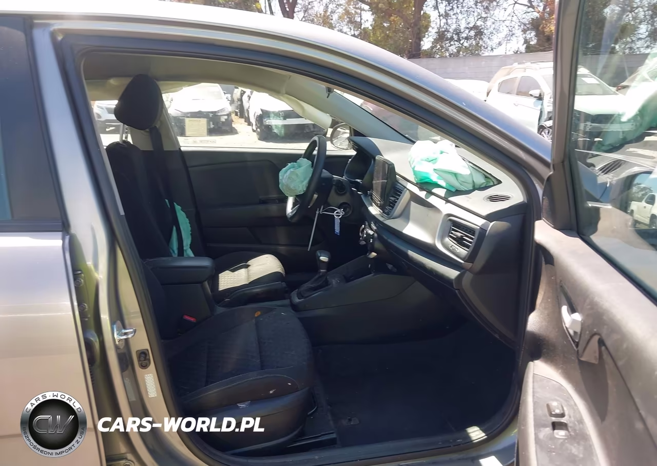 2022 Kia Rio 5-Door S VIN:3KPA25AD3NE470017 - 5
