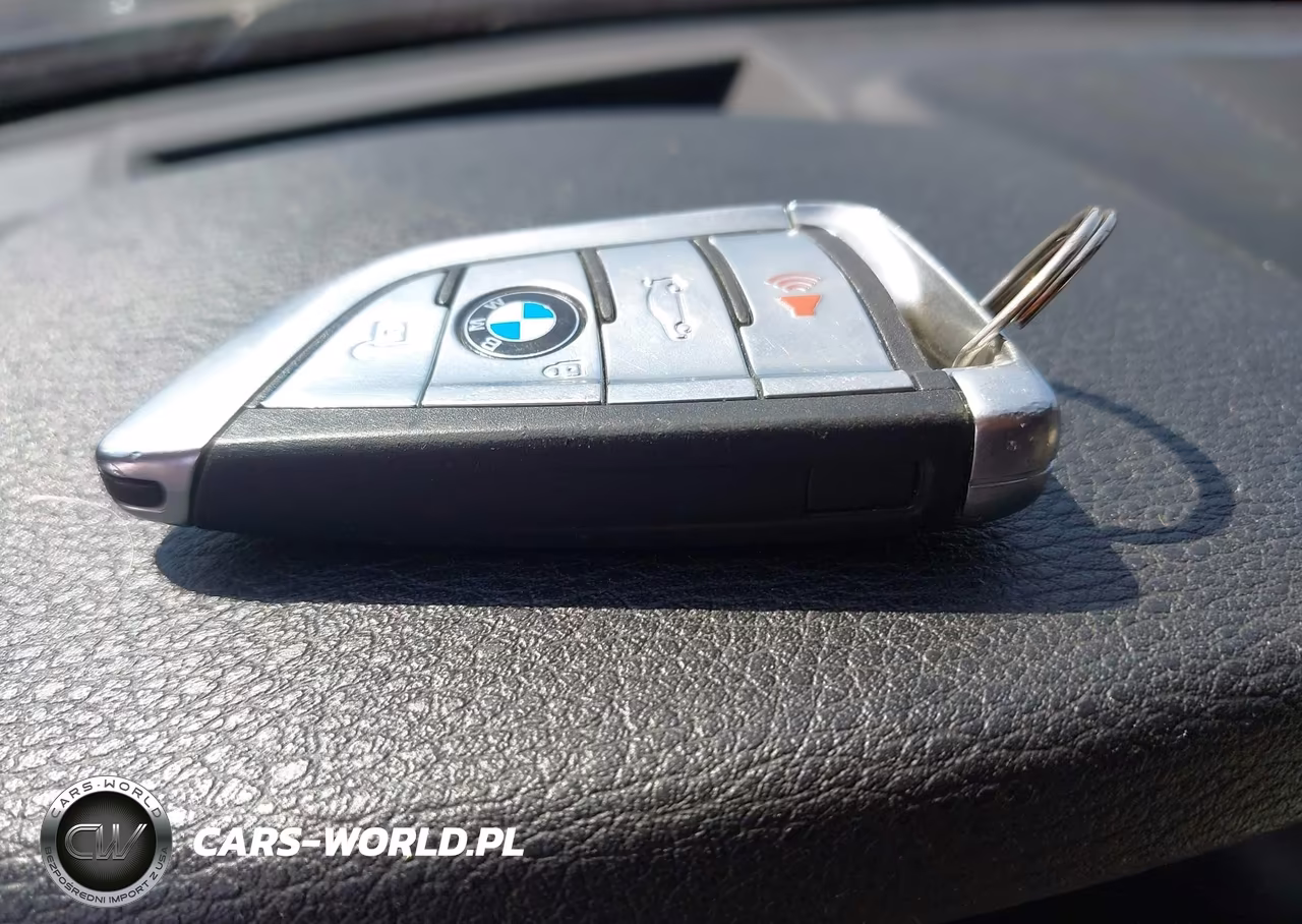 2018 BMW X5 xDrive35I VIN:5UXKR0C52J0X89354 - 11