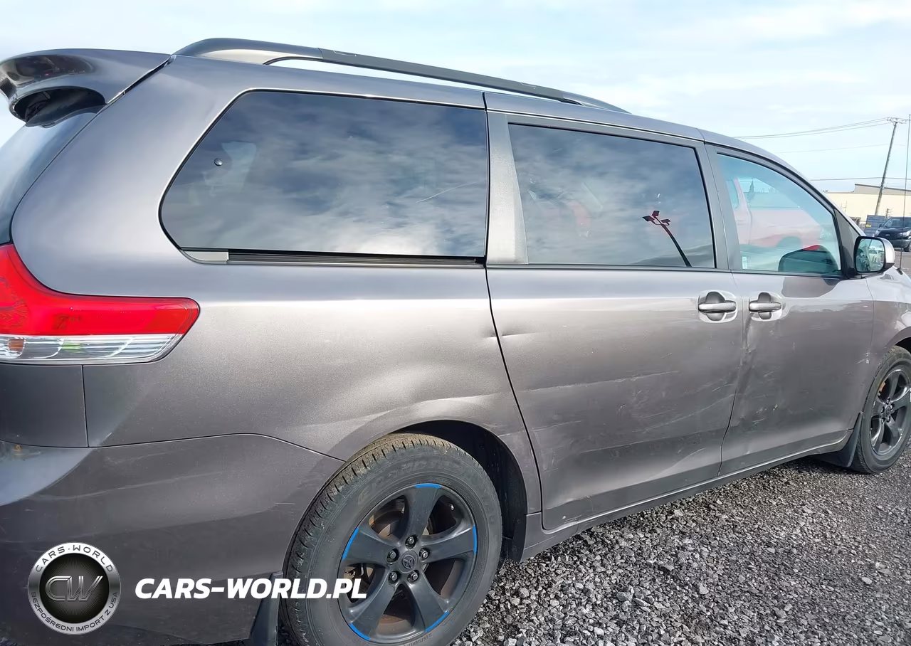 2011 Toyota Sienna Le V6 VIN:5TDKK3DC1BS118390 - 6