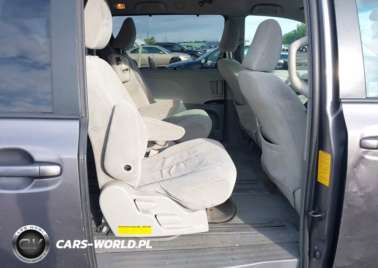 2011 Toyota Sienna Le V6 VIN:5TDKK3DC1BS118390 - 8