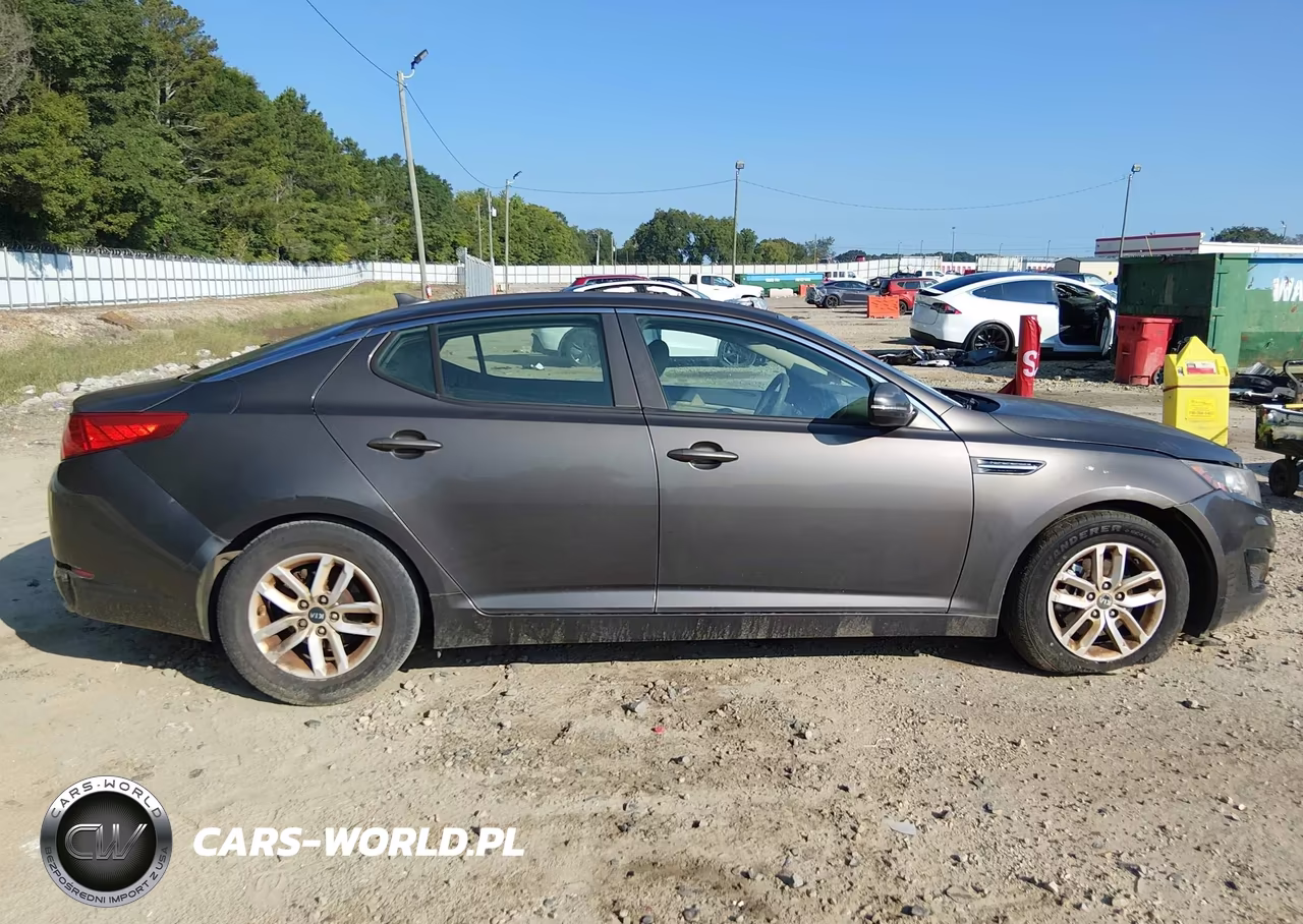 2011 Kia Optima Lx VIN:KNAGM4A7XB5182556 - 14