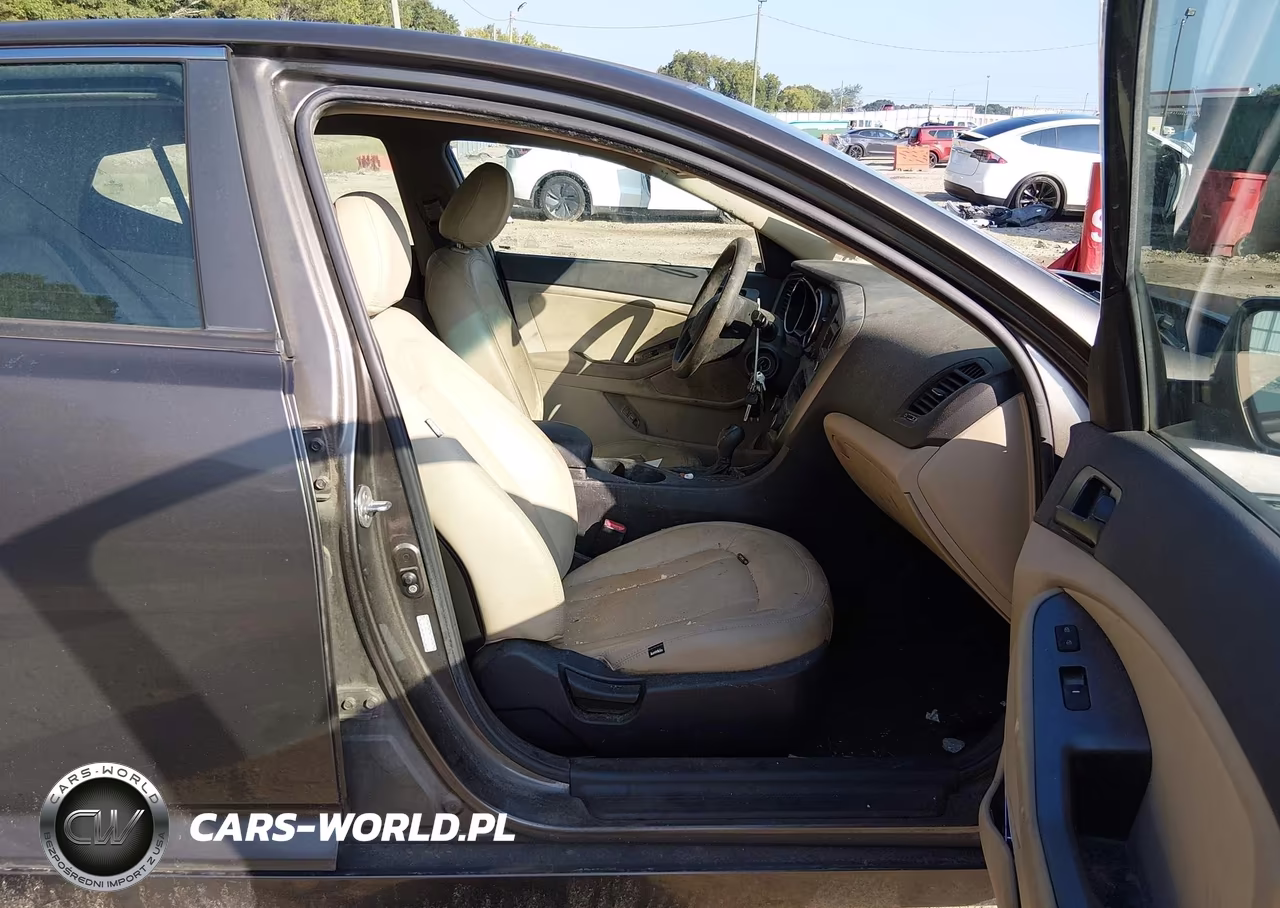 2011 Kia Optima Lx VIN:KNAGM4A7XB5182556 - 5