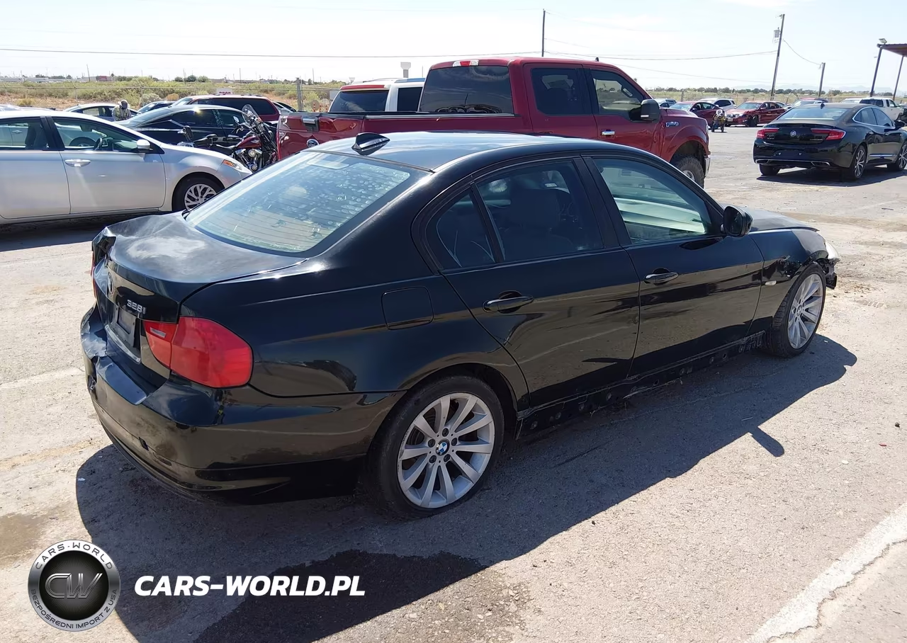 2011 BMW 328I VIN:WBAPH5G55BNM83414 - 4
