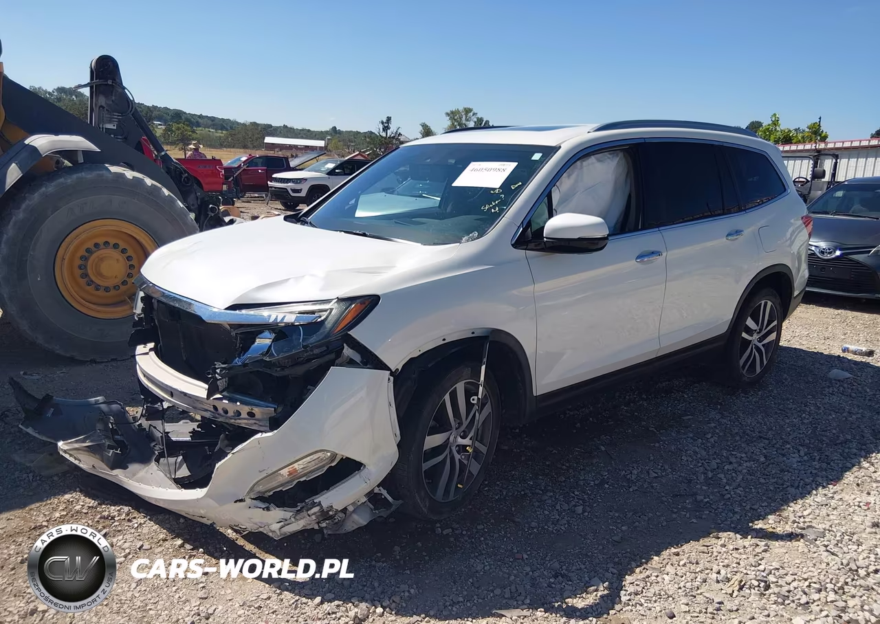 2016 Honda Pilot Touring VIN:5FNYF5H93GB038545 - 2