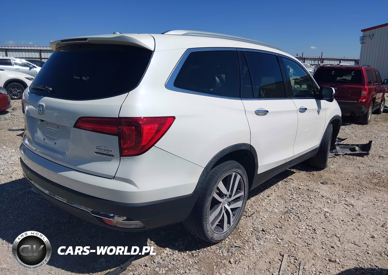 2016 Honda Pilot Touring VIN:5FNYF5H93GB038545 - 4