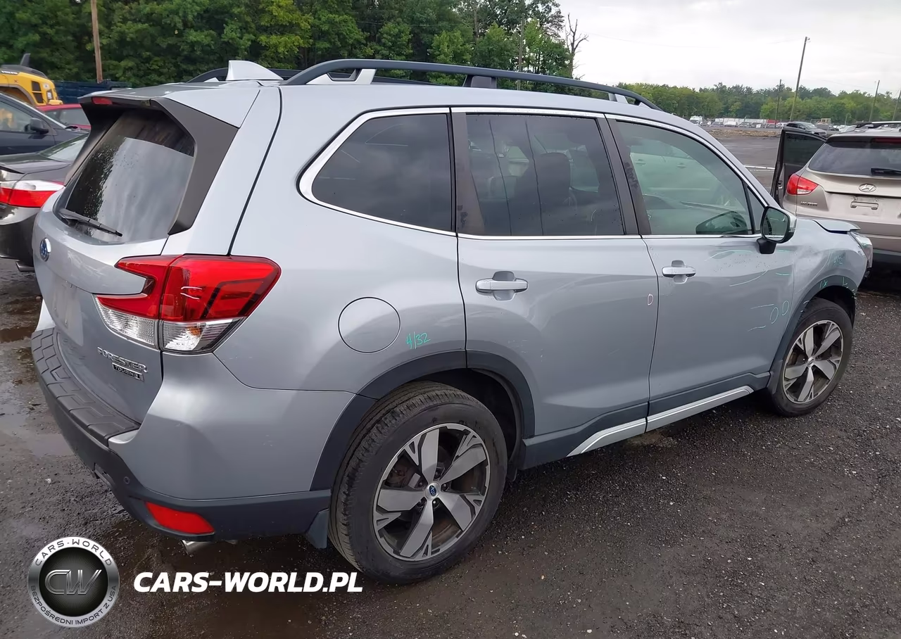 2020 Subaru Forester Touring VIN:JF2SKAXC0LH592175 - 4