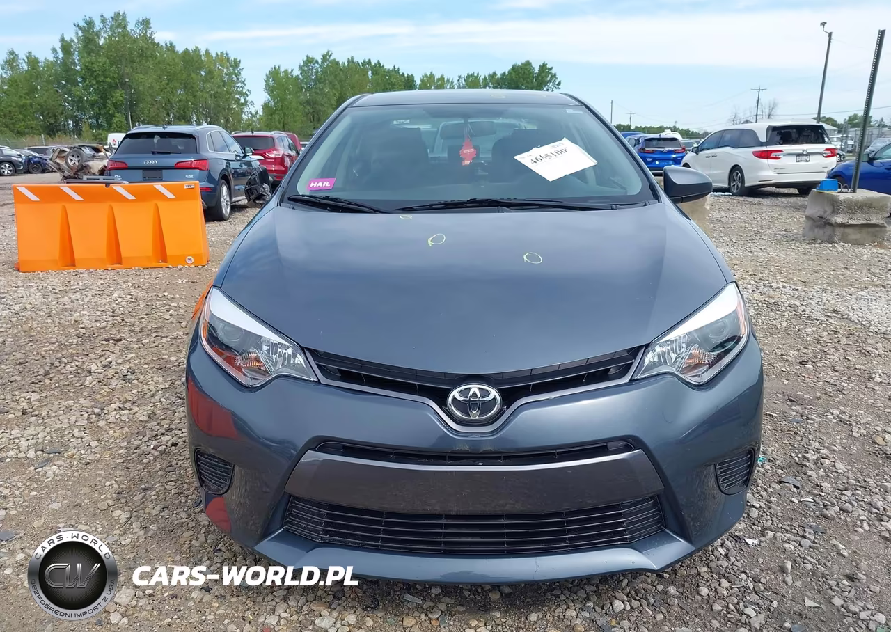 2015 Toyota Corolla Le VIN:2T1BURHE5FC256506 - 12