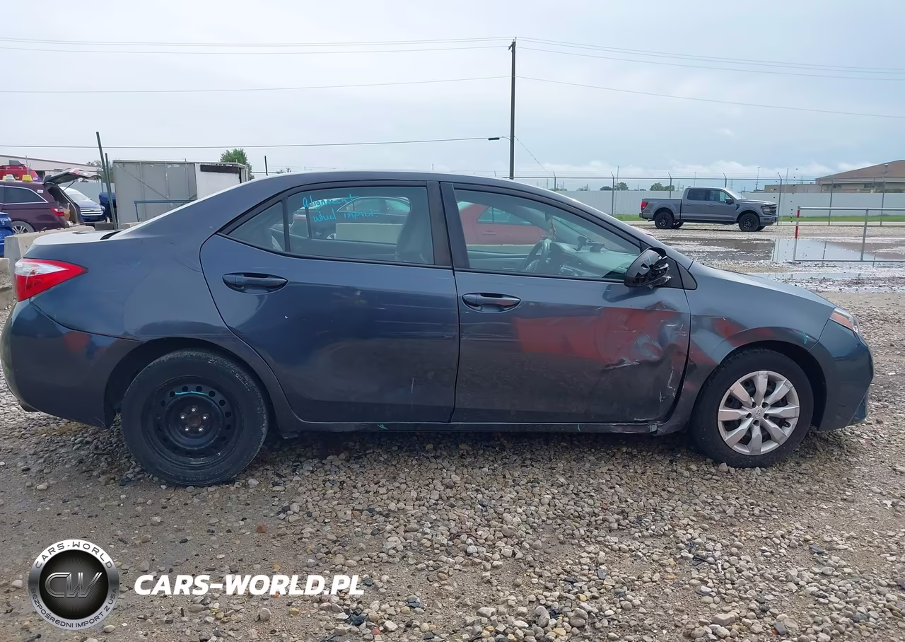 2015 Toyota Corolla Le VIN:2T1BURHE5FC256506 - 13