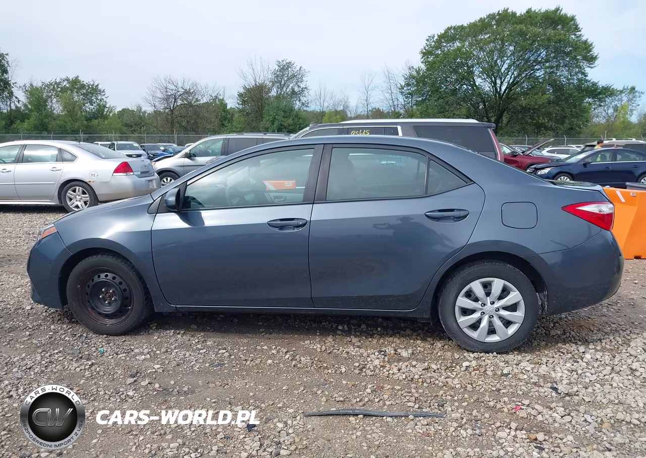2015 Toyota Corolla Le VIN:2T1BURHE5FC256506 - 14