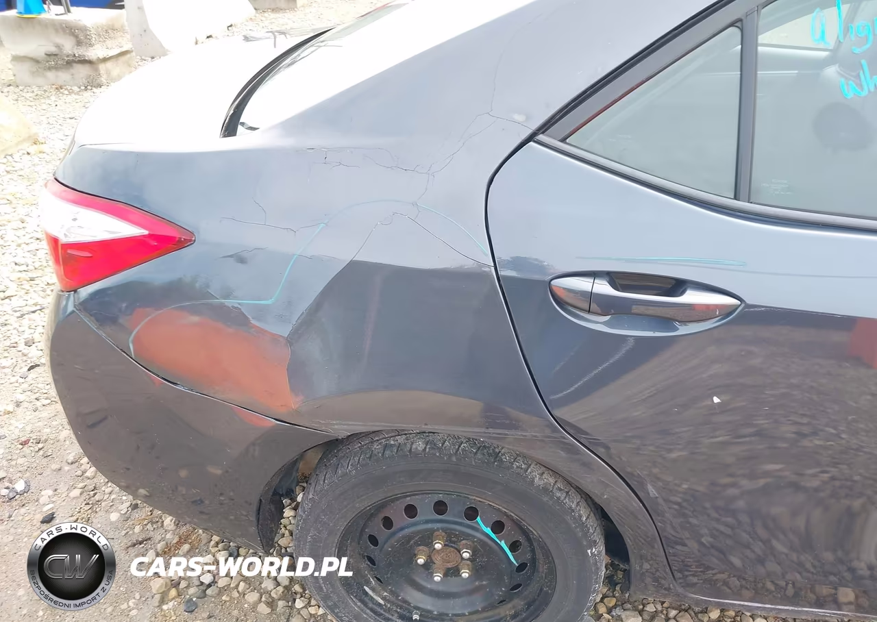 2015 Toyota Corolla Le VIN:2T1BURHE5FC256506 - 19
