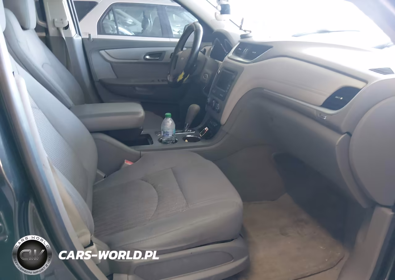 2015 Chevrolet Traverse Ls VIN:1GNKRFKD5FJ104737 - 5