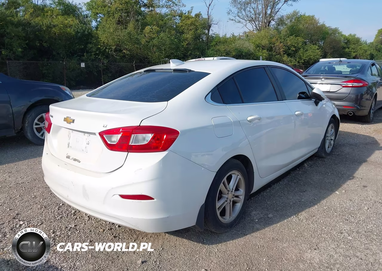 2017 Chevrolet Cruze Lt Auto VIN:1G1BE5SM8H7146536 - 4