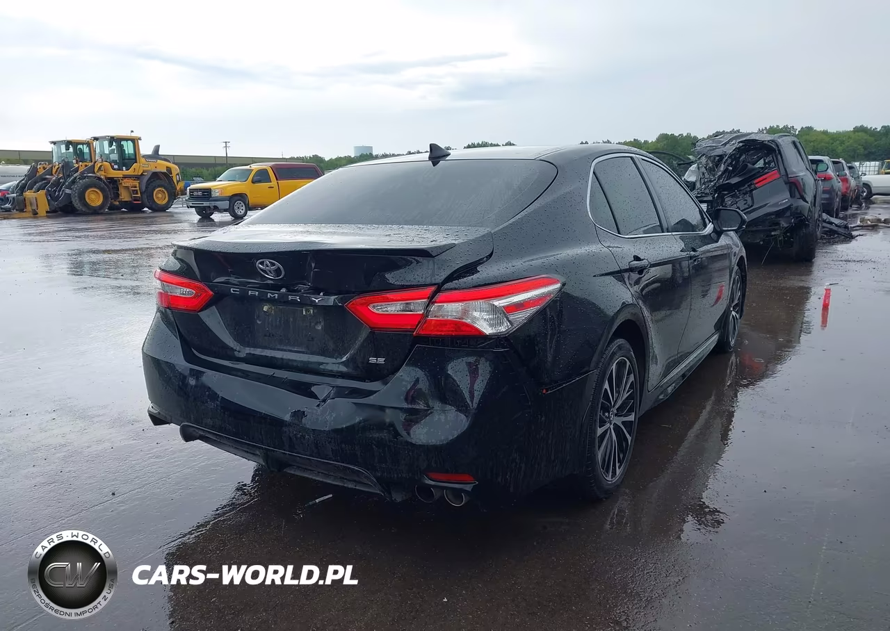 2020 Toyota Camry Se VIN:4T1G11AK8LU943831 - 4