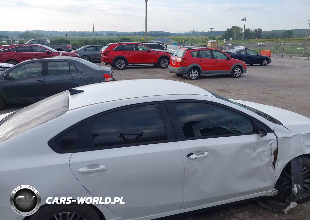 2023 Kia Forte Gt-Line VIN:3KPF54AD8PE514474 - 13