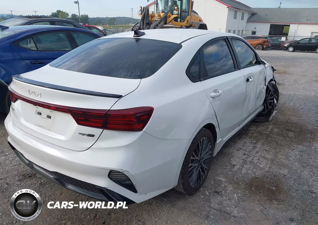 2023 Kia Forte Gt-Line VIN:3KPF54AD8PE514474 - 4