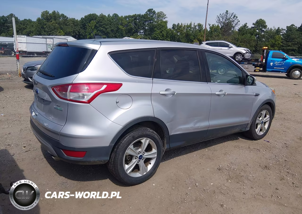 2015 Ford Escape Se VIN:1FMCU0GX3FUC32884 - 4