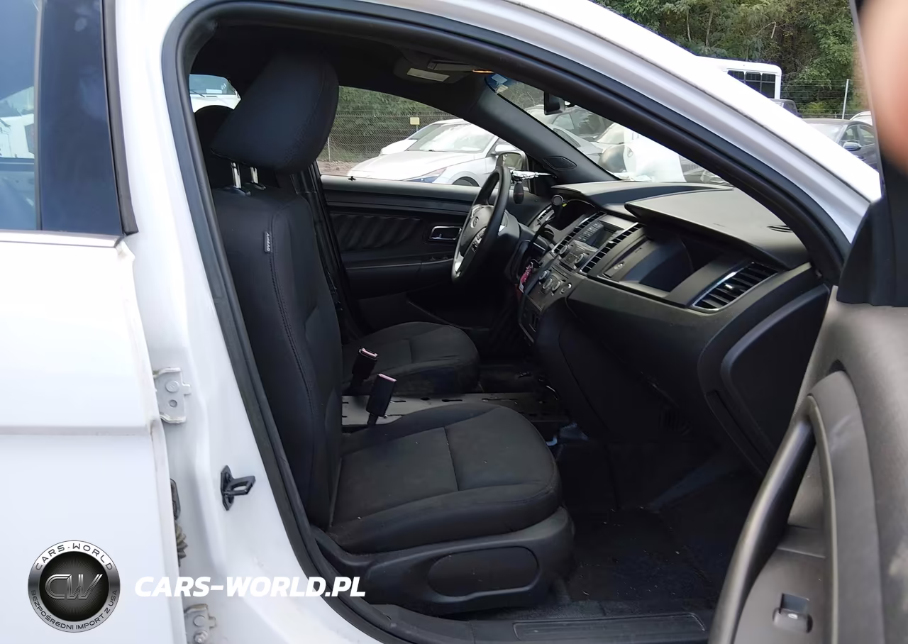 2017 Ford Police Interceptor VIN:1FAHP2L84HG145613 - 1