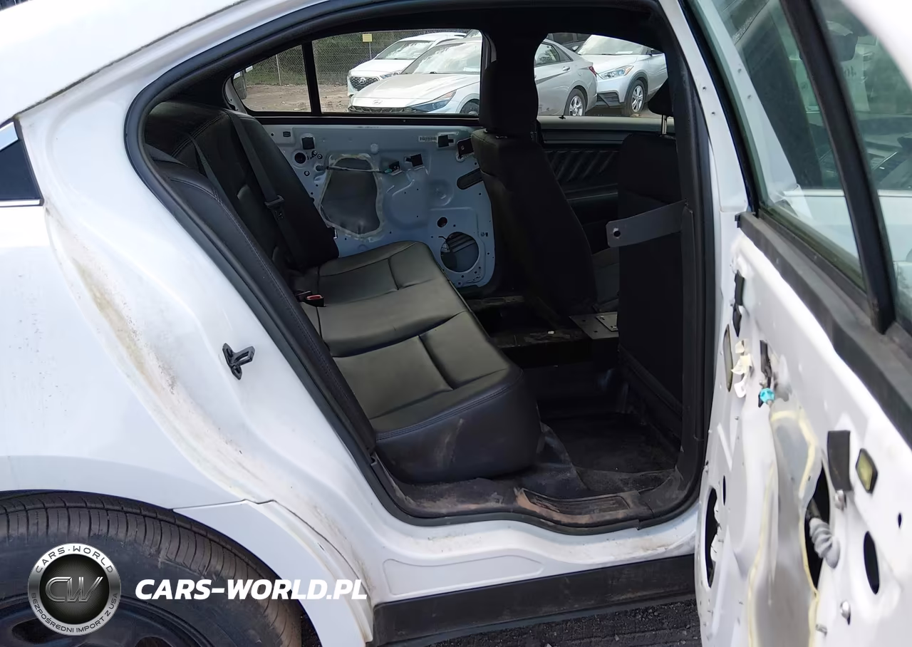 2017 Ford Police Interceptor VIN:1FAHP2L84HG145613 - 3