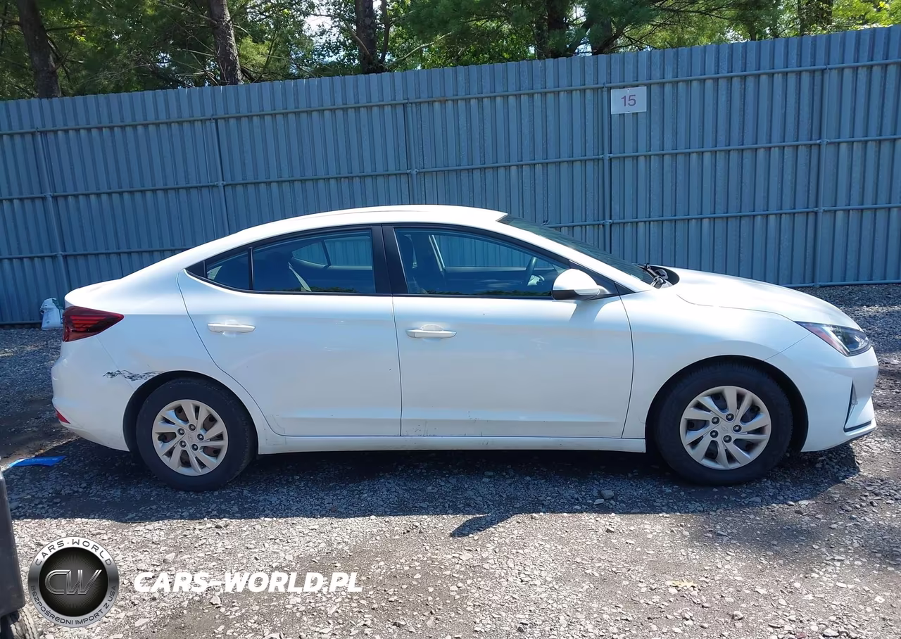 2019 Hyundai Elantra Se VIN:5NPD74LF1KH443588 - 13