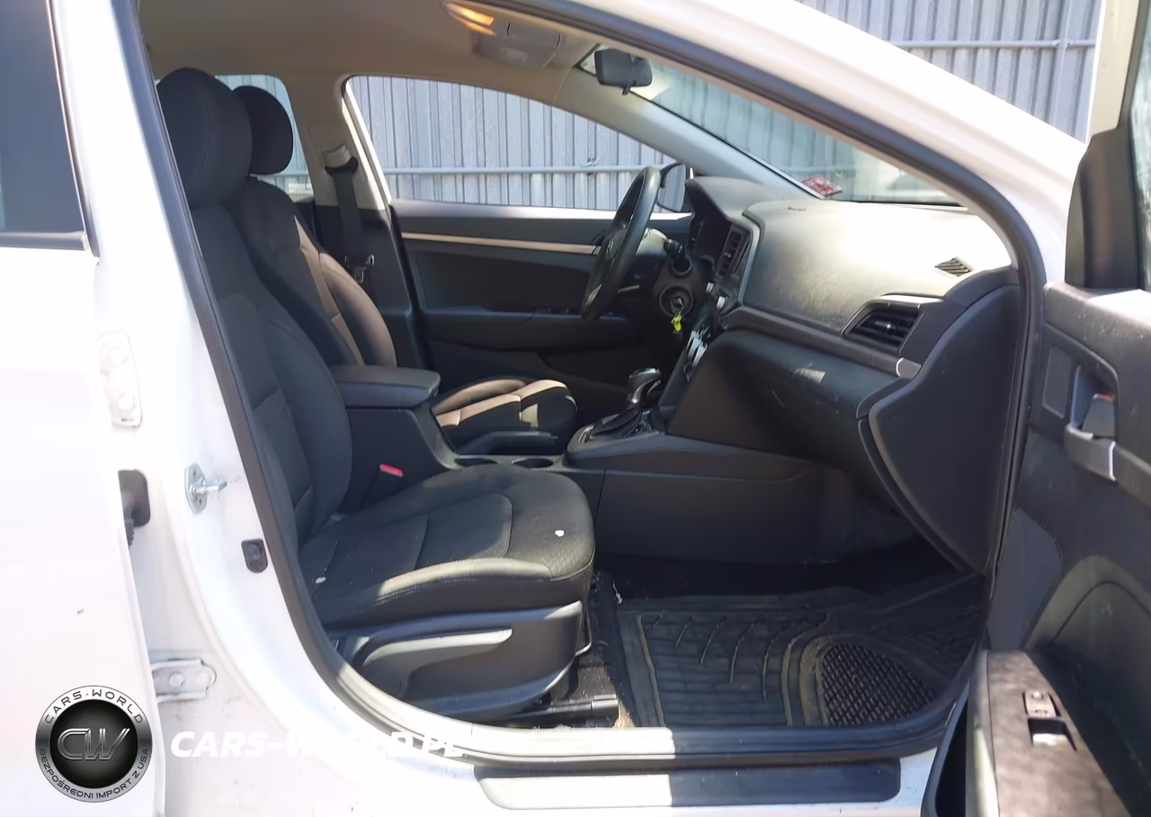 2019 Hyundai Elantra Se VIN:5NPD74LF1KH443588 - 5