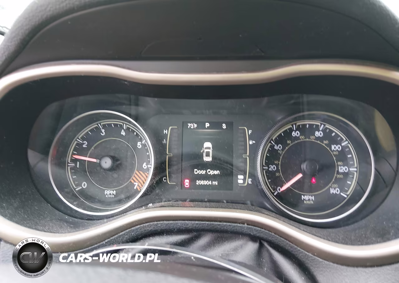 2014 Jeep Cherokee Latitude VIN:1C4PJMCB3EW169854 - 7