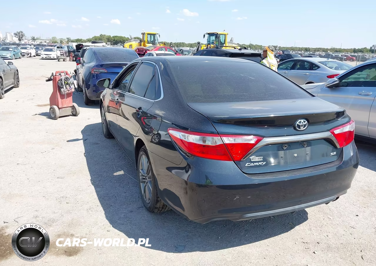 2016 Toyota Camry Se VIN:4T1BF1FK7GU196992 - 3