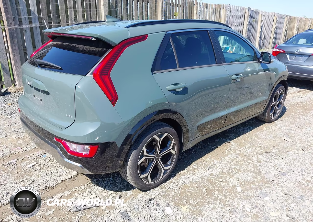 2025 Kia Niro Ex Touring VIN:KNDCR3LE9S5214728 - 4