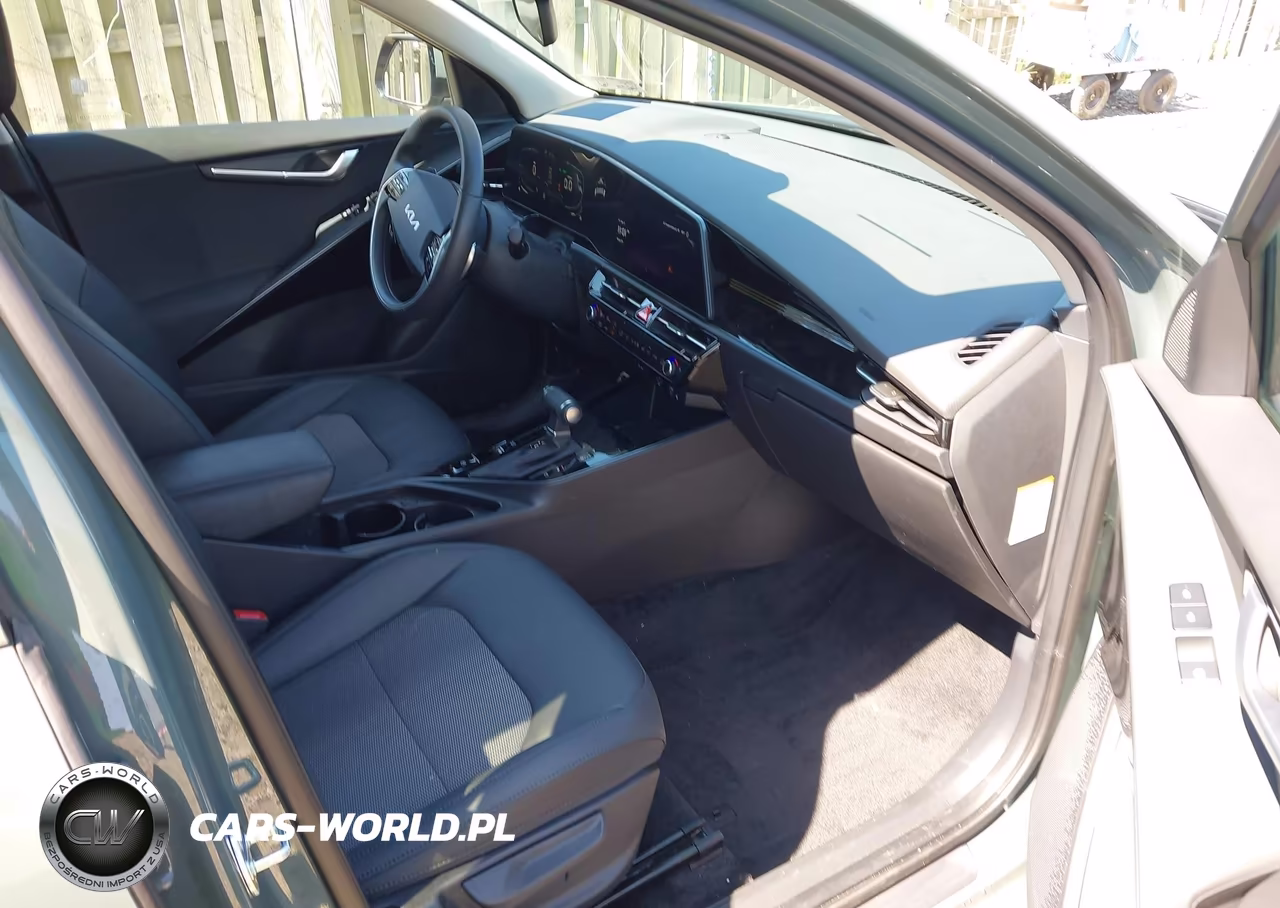 2025 Kia Niro Ex Touring VIN:KNDCR3LE9S5214728 - 5