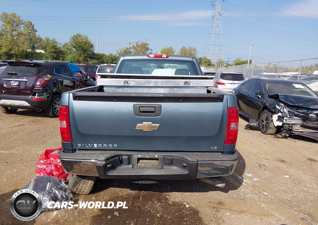 2011 Chevrolet Silverado 1500 Work Truck VIN:1GCNKPEX0BZ440684 - 16