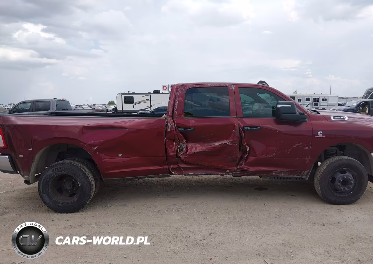 2024 Ram 3500 Tradesman 4X4 8' Box VIN:3C63RRGLXRG379340 - 12