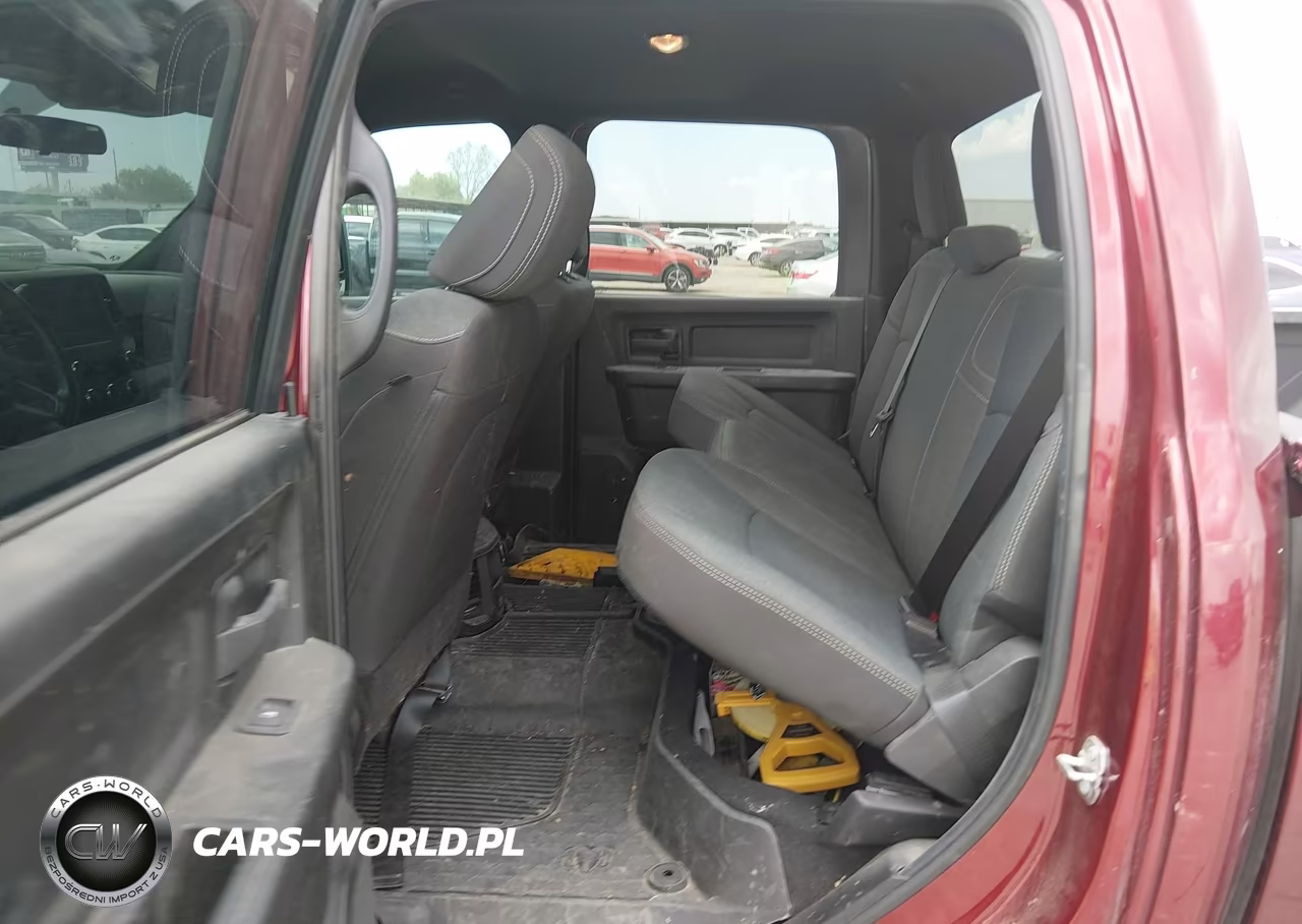 2024 Ram 3500 Tradesman 4X4 8' Box VIN:3C63RRGLXRG379340 - 7