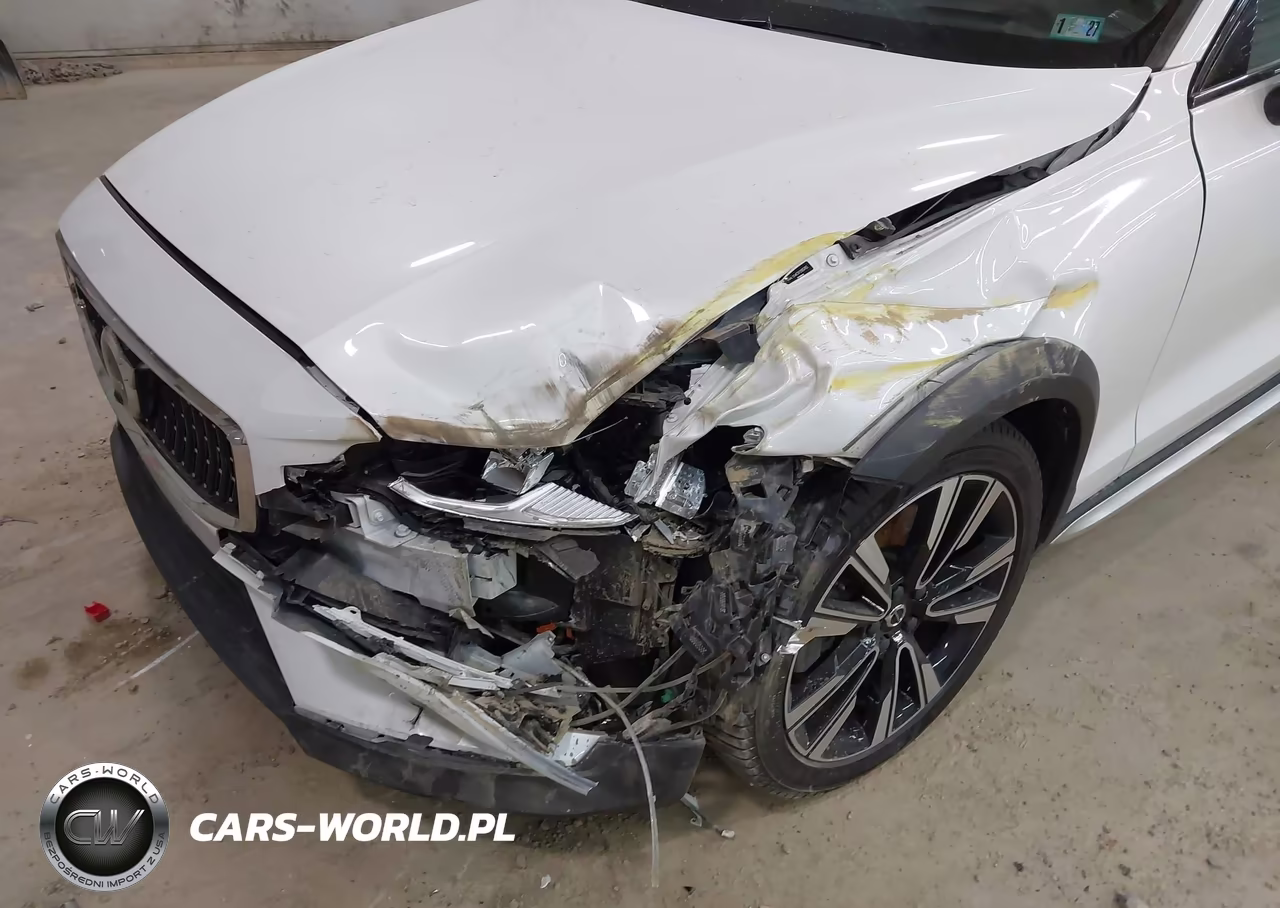 2023 Volvo V60 Cross Country B5 Ultimate VIN:YV4L12WC5P2105765 - 6