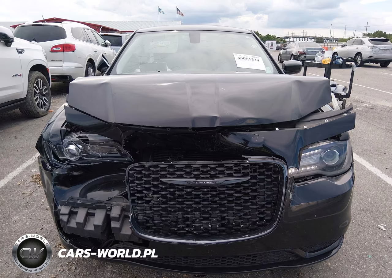 2022 Chrysler 300 Touring VIN:2C3CCAAG3NH209987 - 12