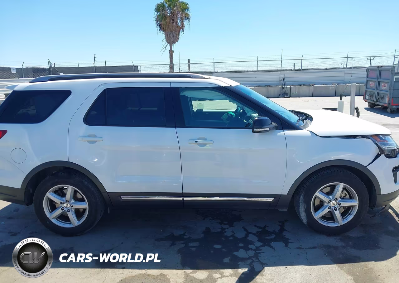 2018 Ford Explorer Xlt VIN:1FM5K7D84JGA42989 - 13
