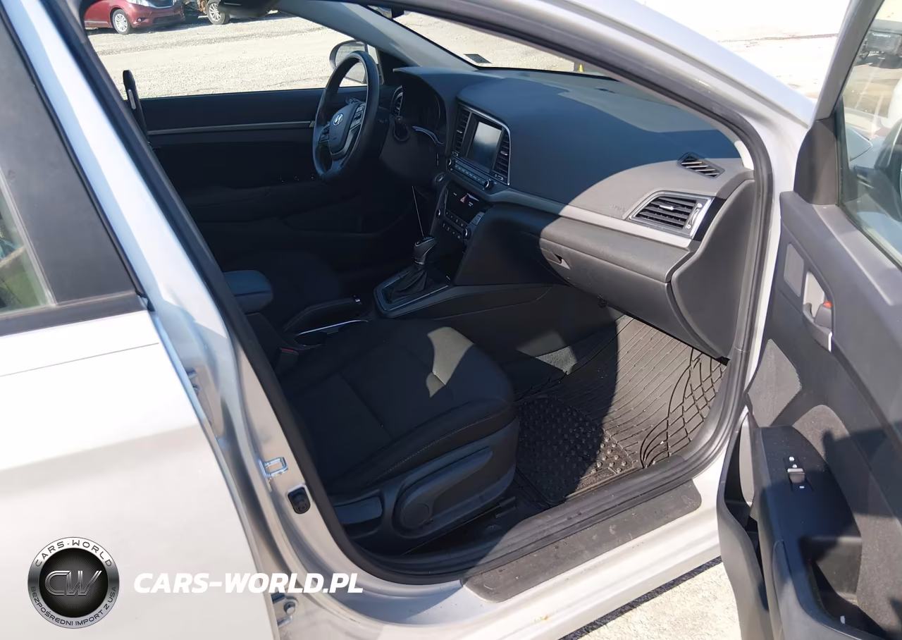 2018 Hyundai Elantra Value Edition VIN:5NPD84LF2JH285385 - 5