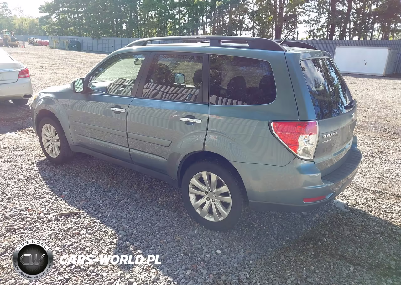 2011 Subaru Forester 2.5X Premium VIN:JF2SHADC6BH763867 - 3